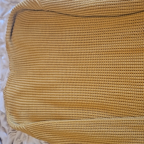 Jenni Kayne Cotton Cabin Sweater in Mustard Color Small EEUC PRICE IS FIRM - Picture 12 of 17